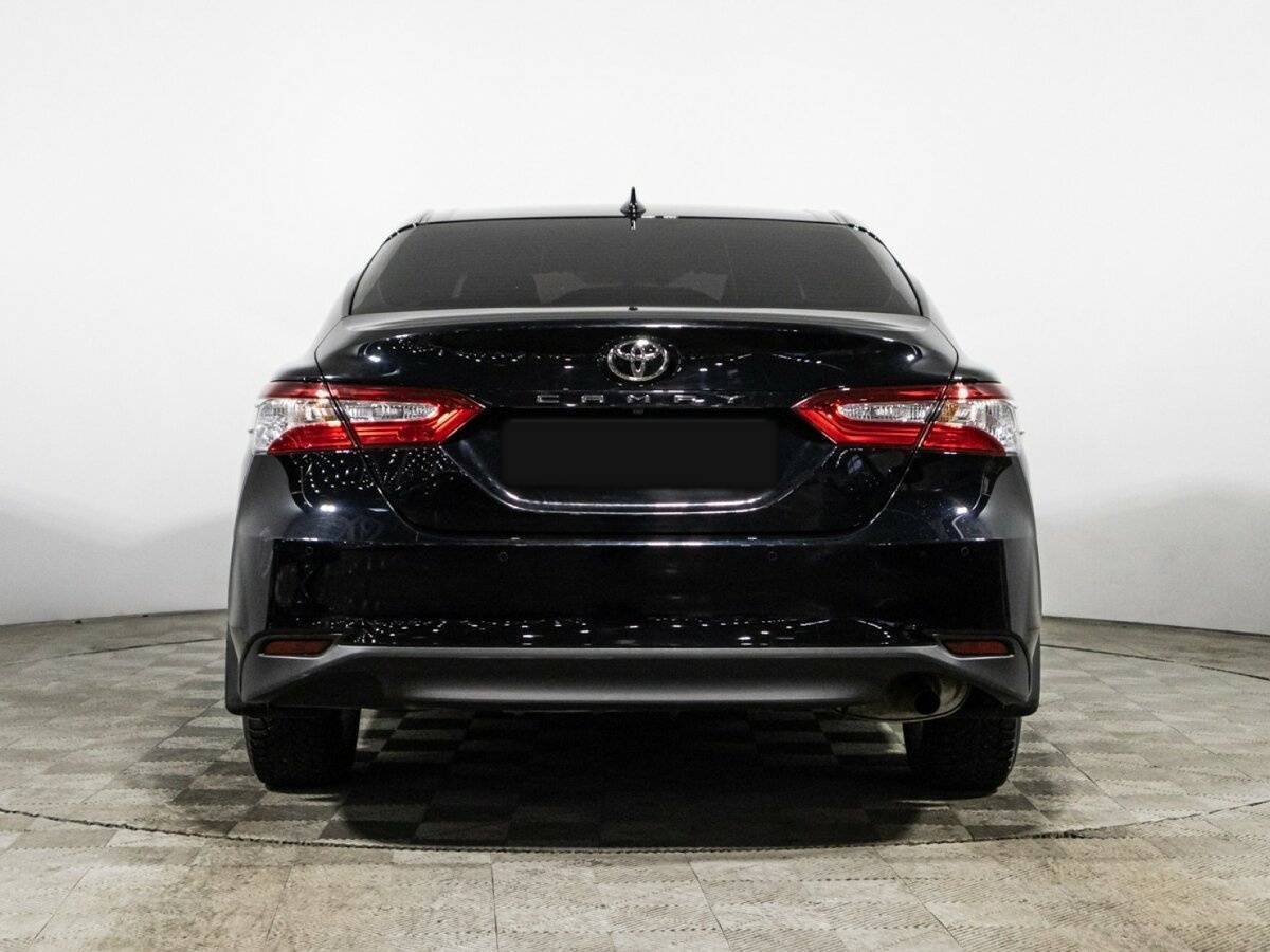 Toyota Camry с пробегом — 2021 год. Фото: #5