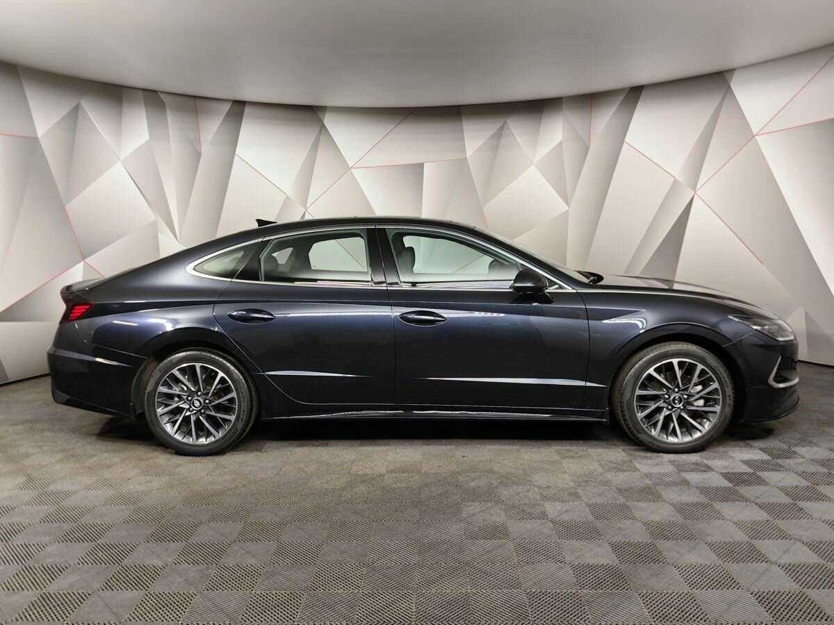 Hyundai Sonata с пробегом — 2022 год. Фото: #5