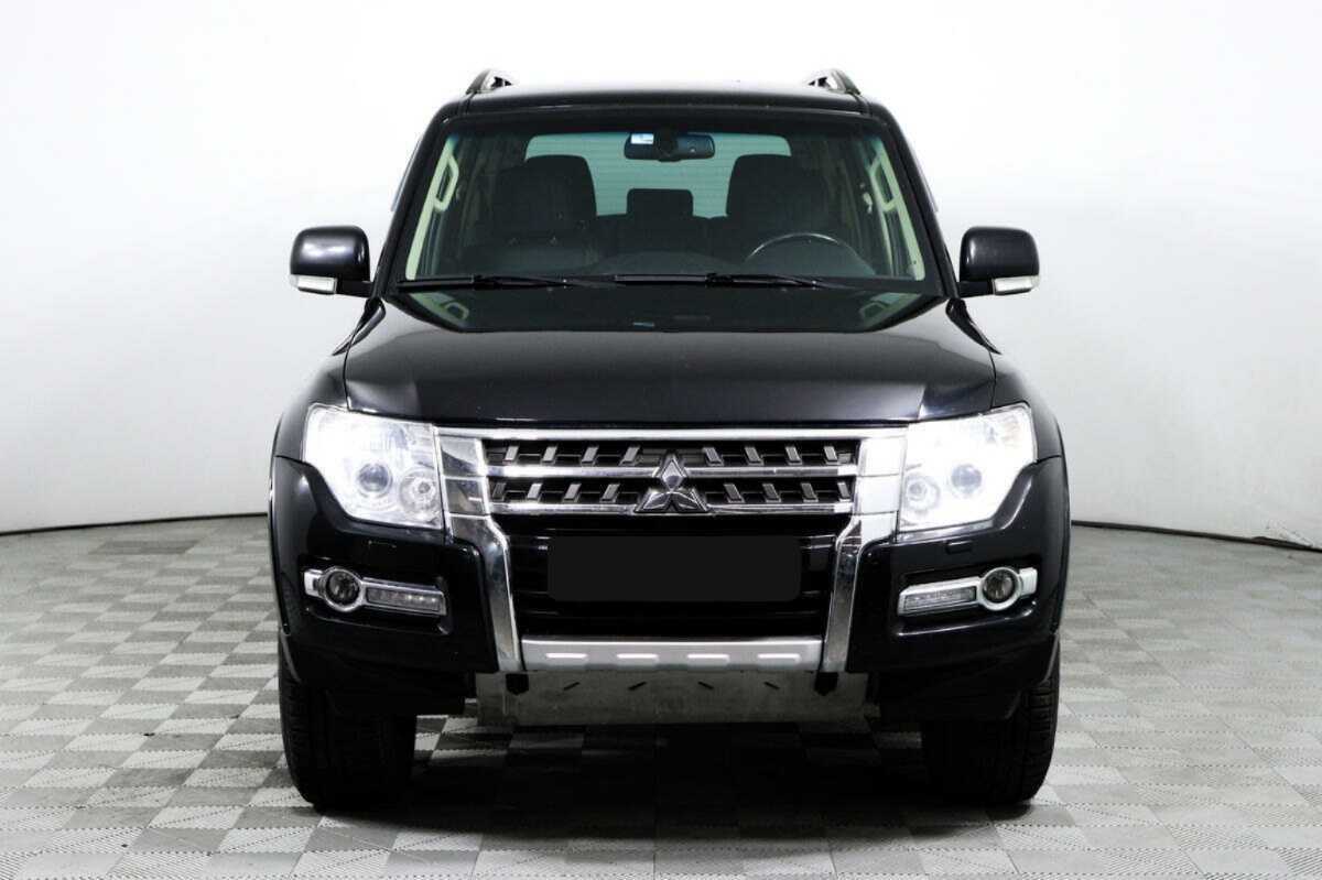 Mitsubishi Pajero с пробегом — 2018 год. Фото: #1