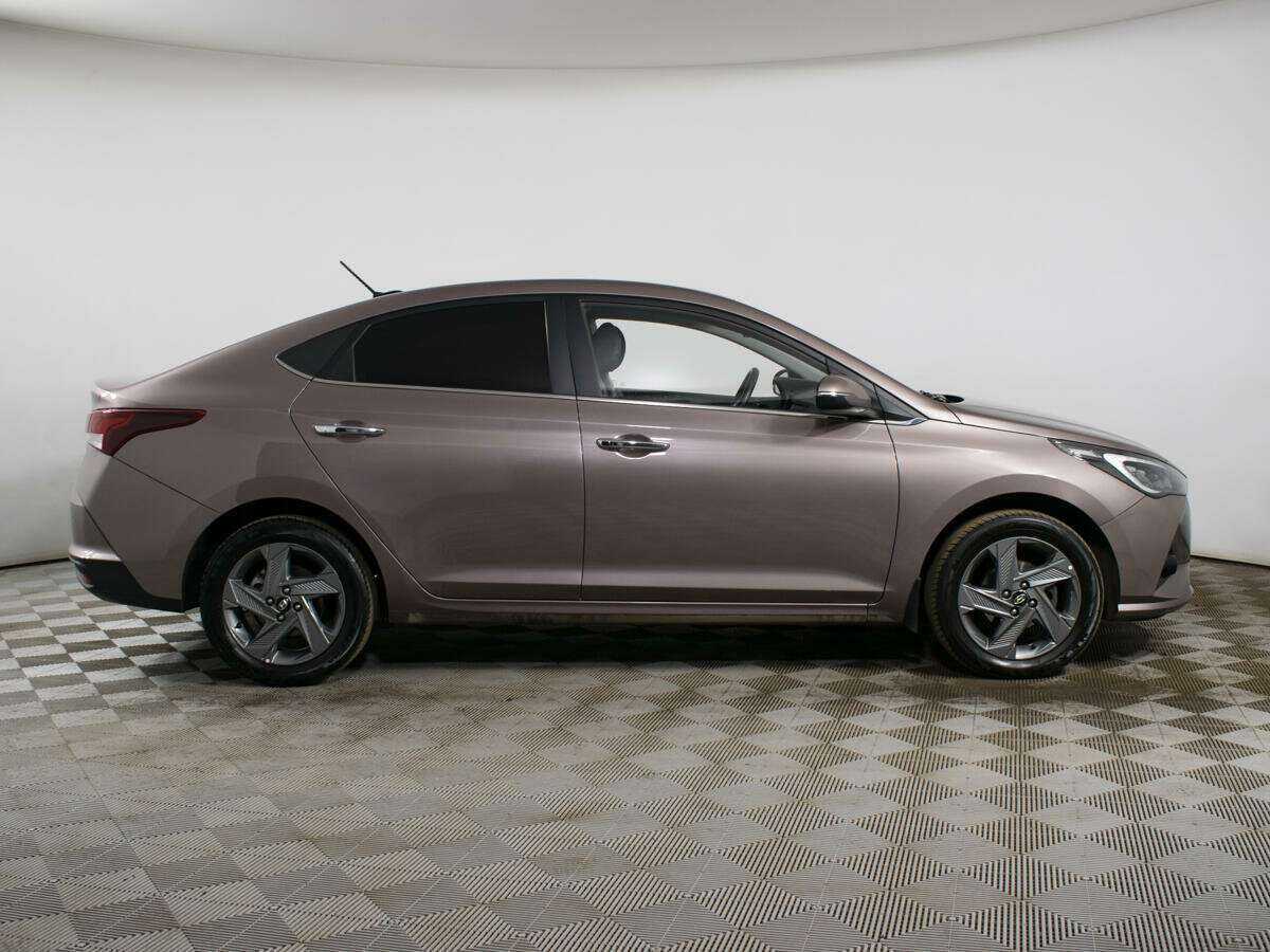 Hyundai Solaris с пробегом — 2021 год. Фото: #3