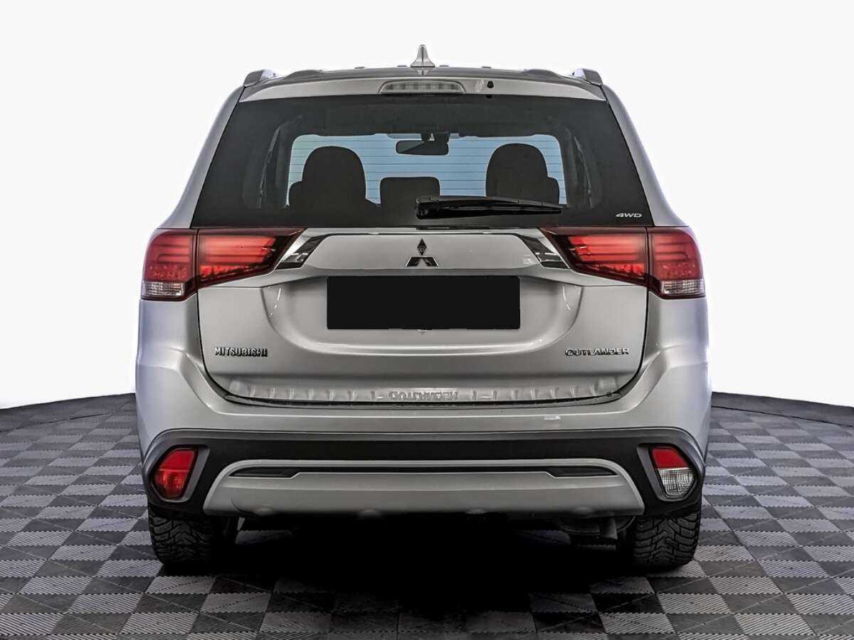 Mitsubishi Outlander с пробегом — 2020 год. Фото: #5