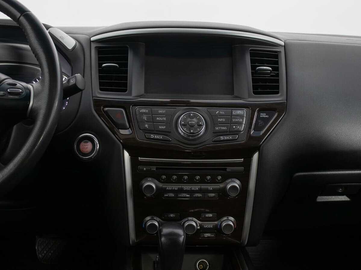 Nissan Pathfinder с пробегом — 2015 год. Фото: #14