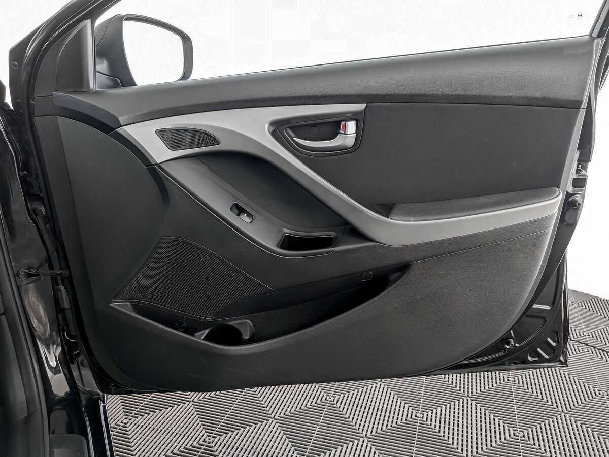 Hyundai Elantra с пробегом — 2014 год. Фото: #19
