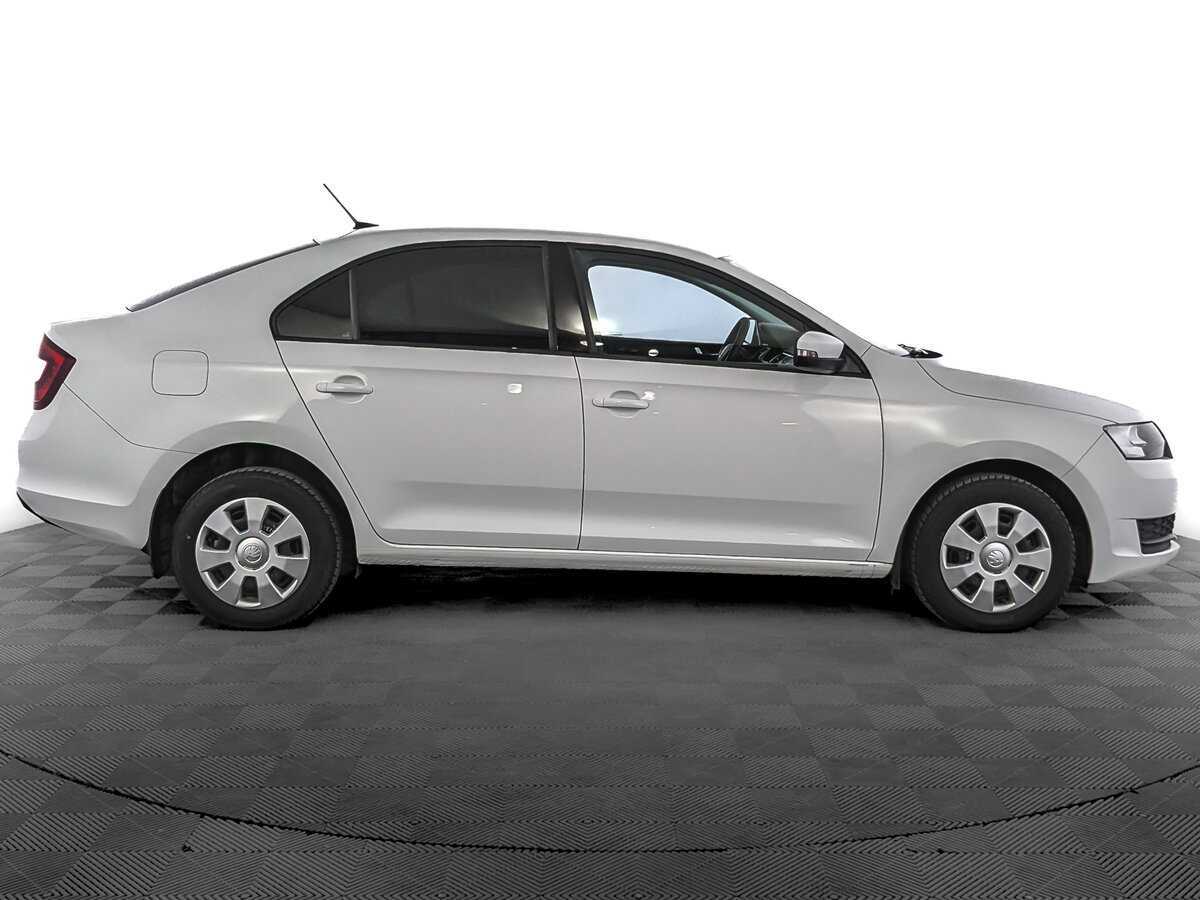 Skoda Rapid с пробегом — 2019 год. Фото: #3
