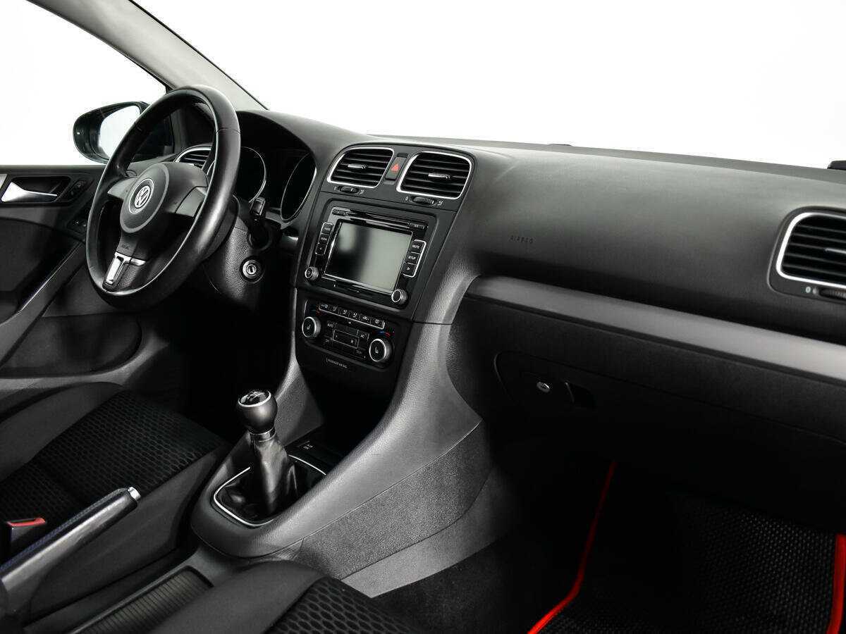 Volkswagen Golf с пробегом — 2012 год. Фото: #8