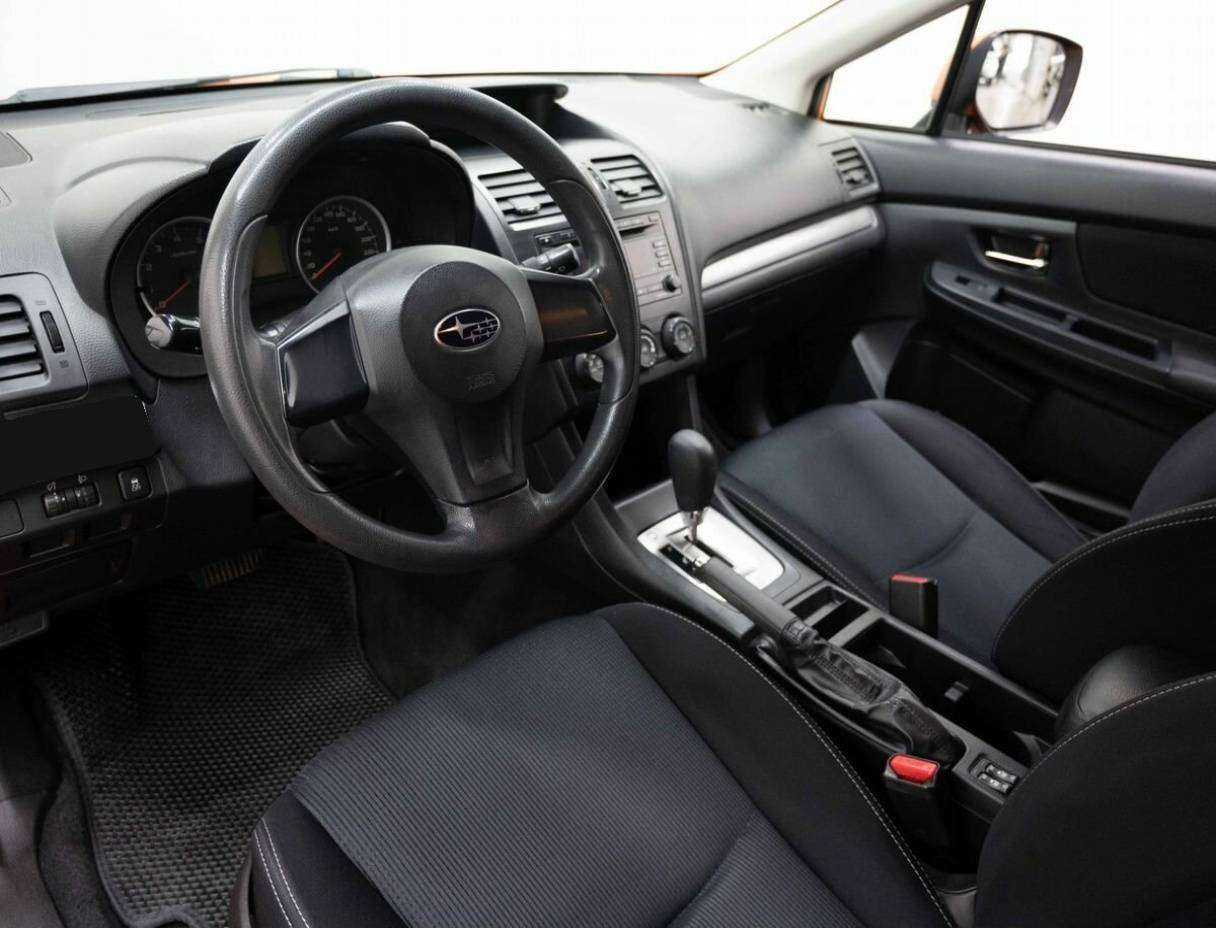 Subaru XV с пробегом — 2012 год. Фото: #6