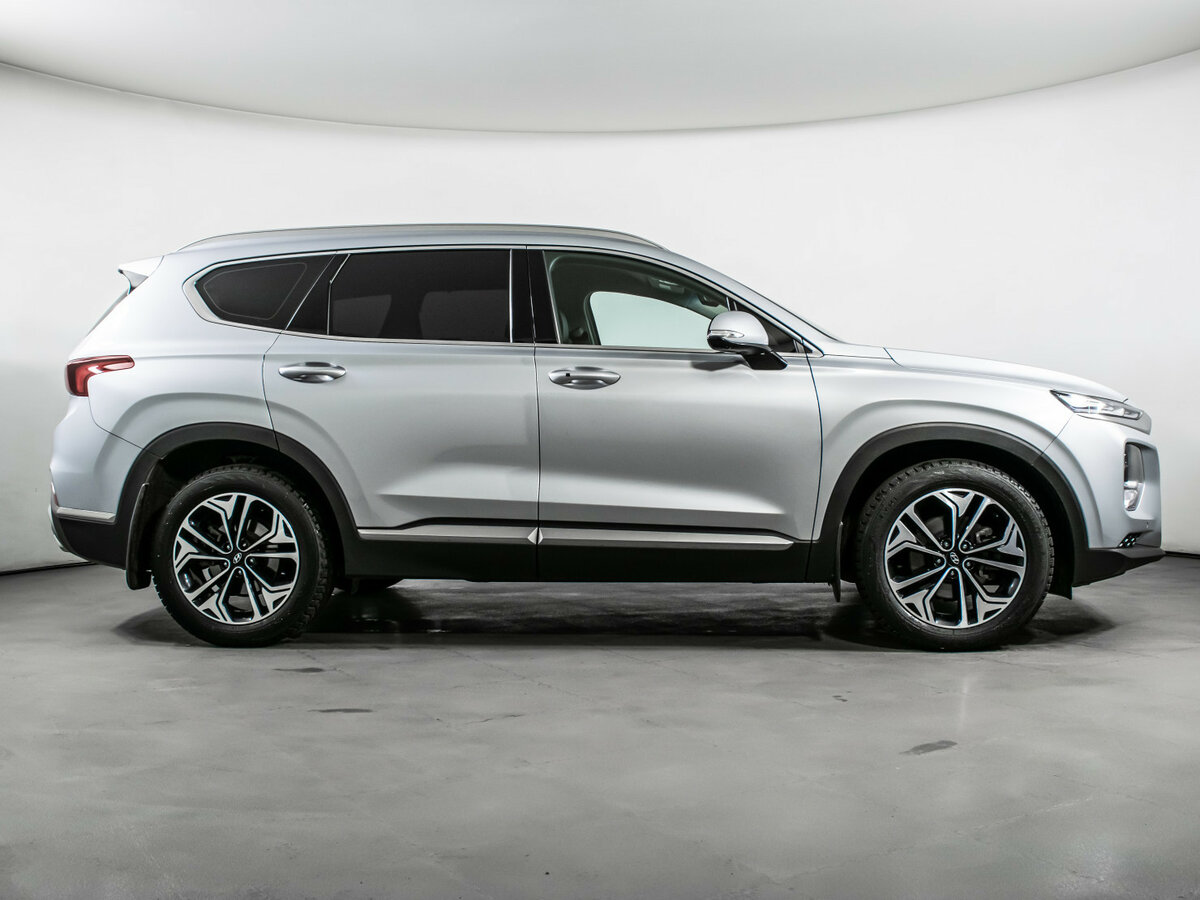 Hyundai Santa Fe с пробегом — 2018 год. Фото: #3