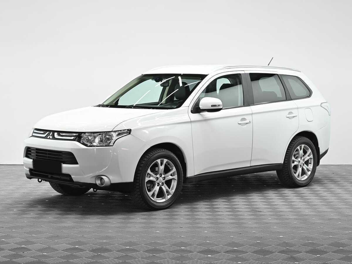 Mitsubishi Outlander с пробегом — 2012 год. Фото: #0