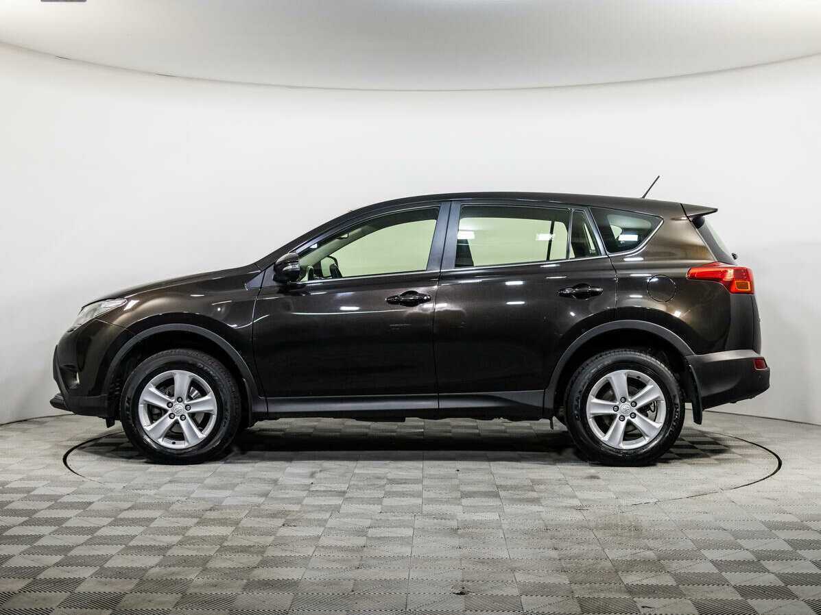 Toyota RAV4 с пробегом — 2014 год. Фото: #6