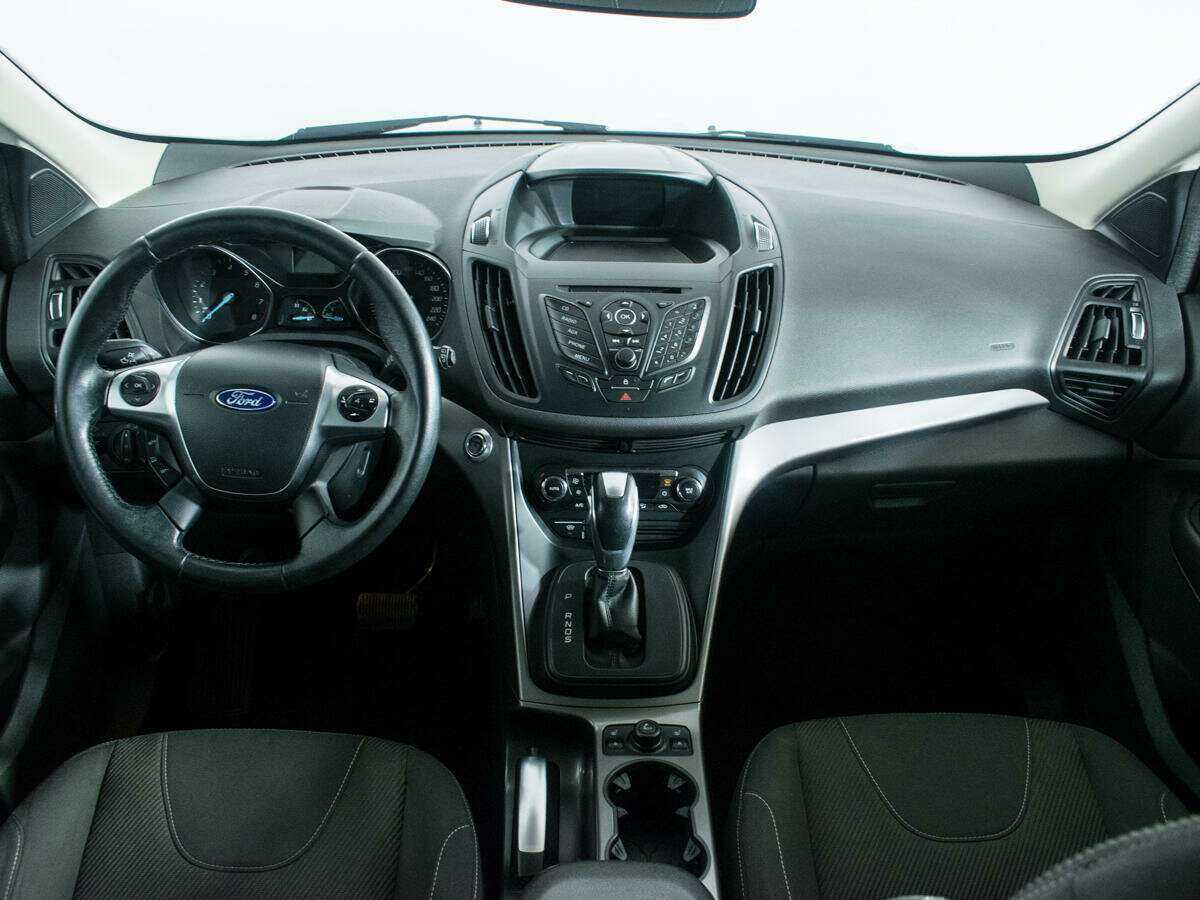Ford Kuga с пробегом — 2016 год. Фото: #11