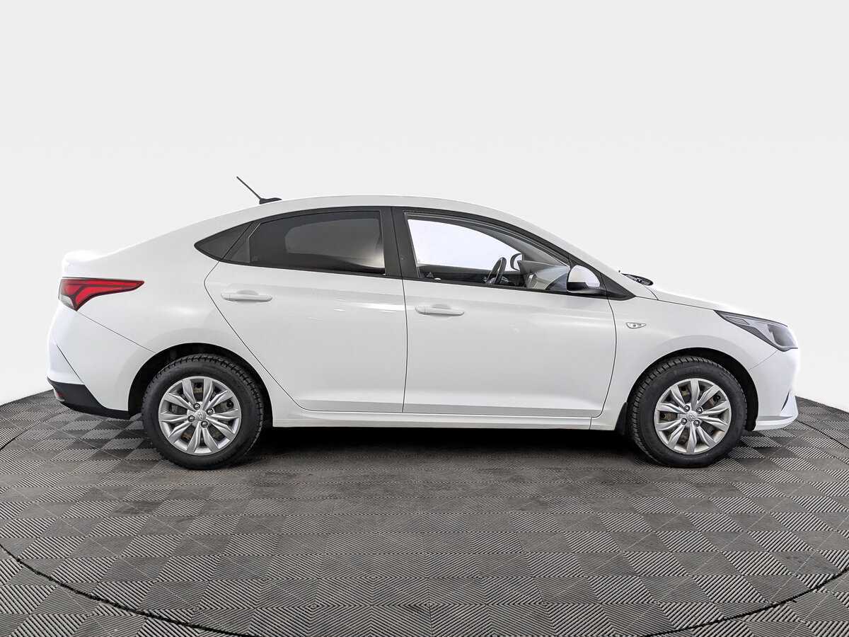 Hyundai Solaris с пробегом — 2020 год. Фото: #3