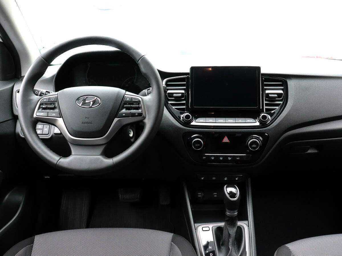 Hyundai Solaris с пробегом — 2021 год. Фото: #8