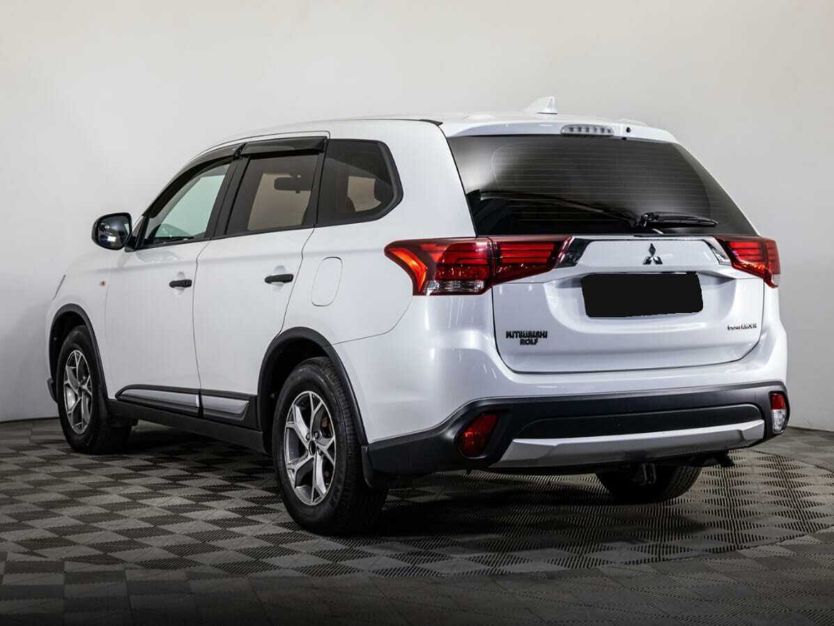 Mitsubishi Outlander с пробегом — 2018 год. Фото: #5
