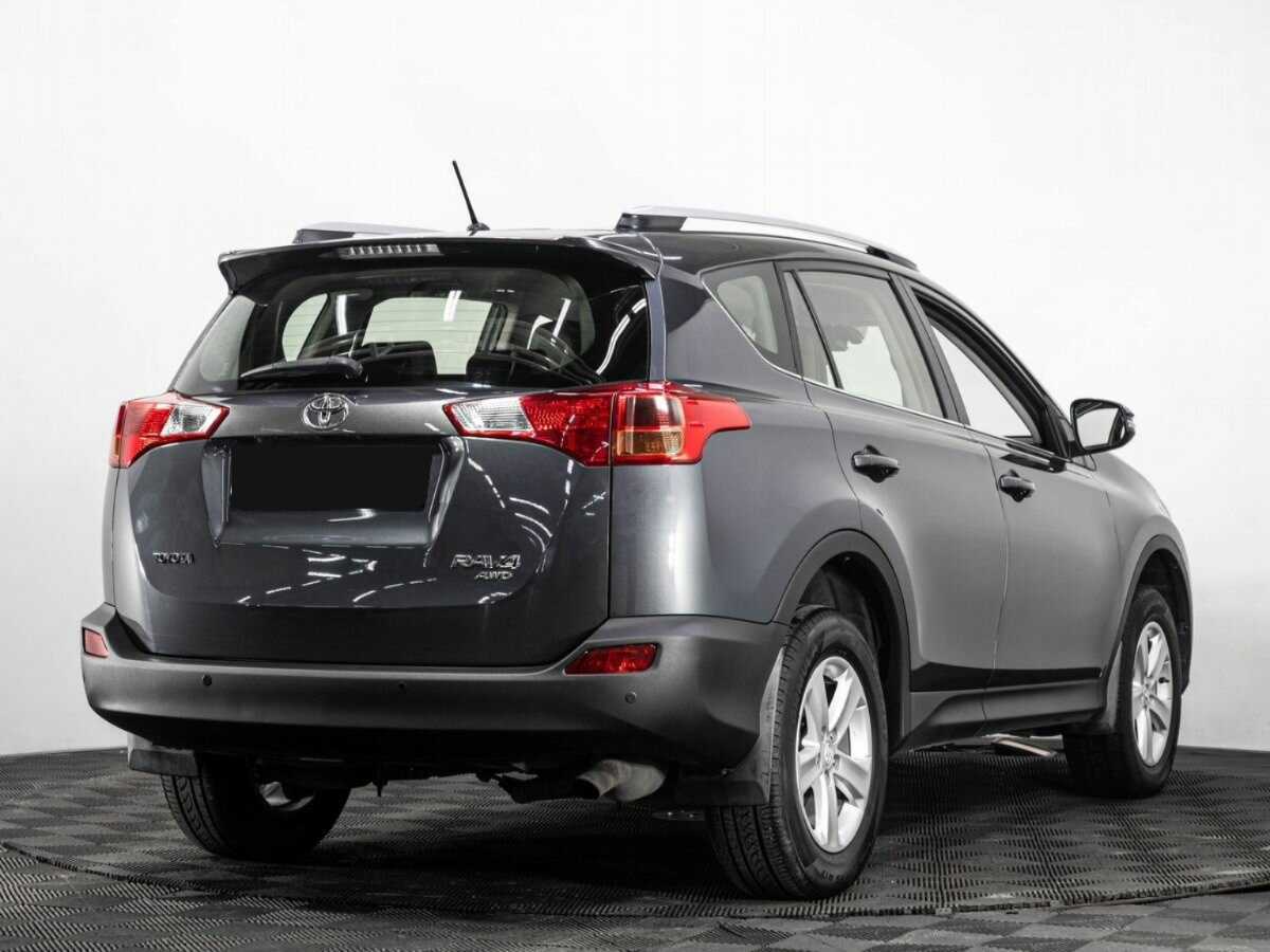 Toyota RAV4 с пробегом — 2013 год. Фото: #3