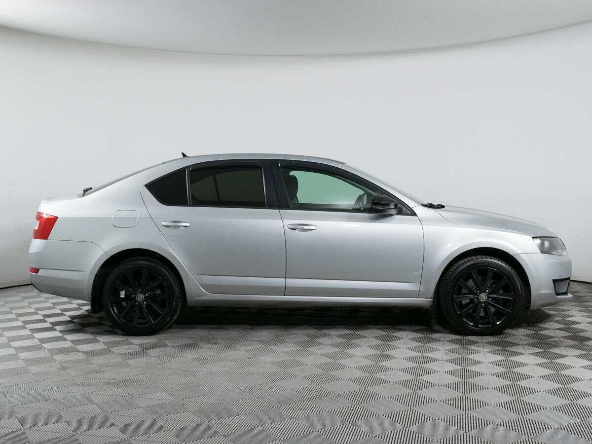 Skoda Octavia с пробегом — 2013 год. Фото: #3