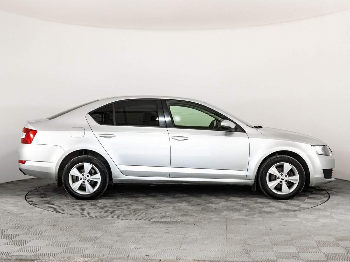Skoda Octavia с пробегом — 2013 год. Фото: #3