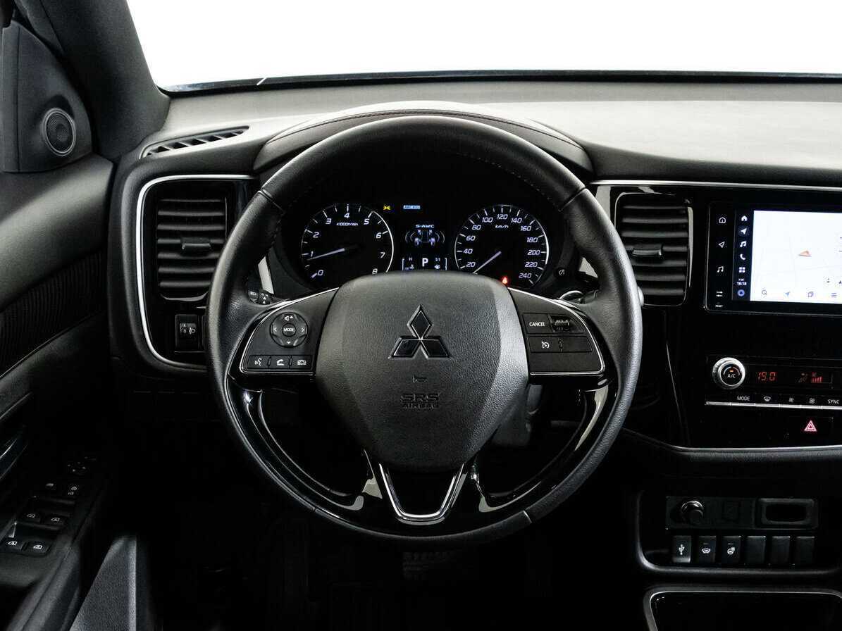 Mitsubishi Outlander с пробегом — 2021 год. Фото: #11