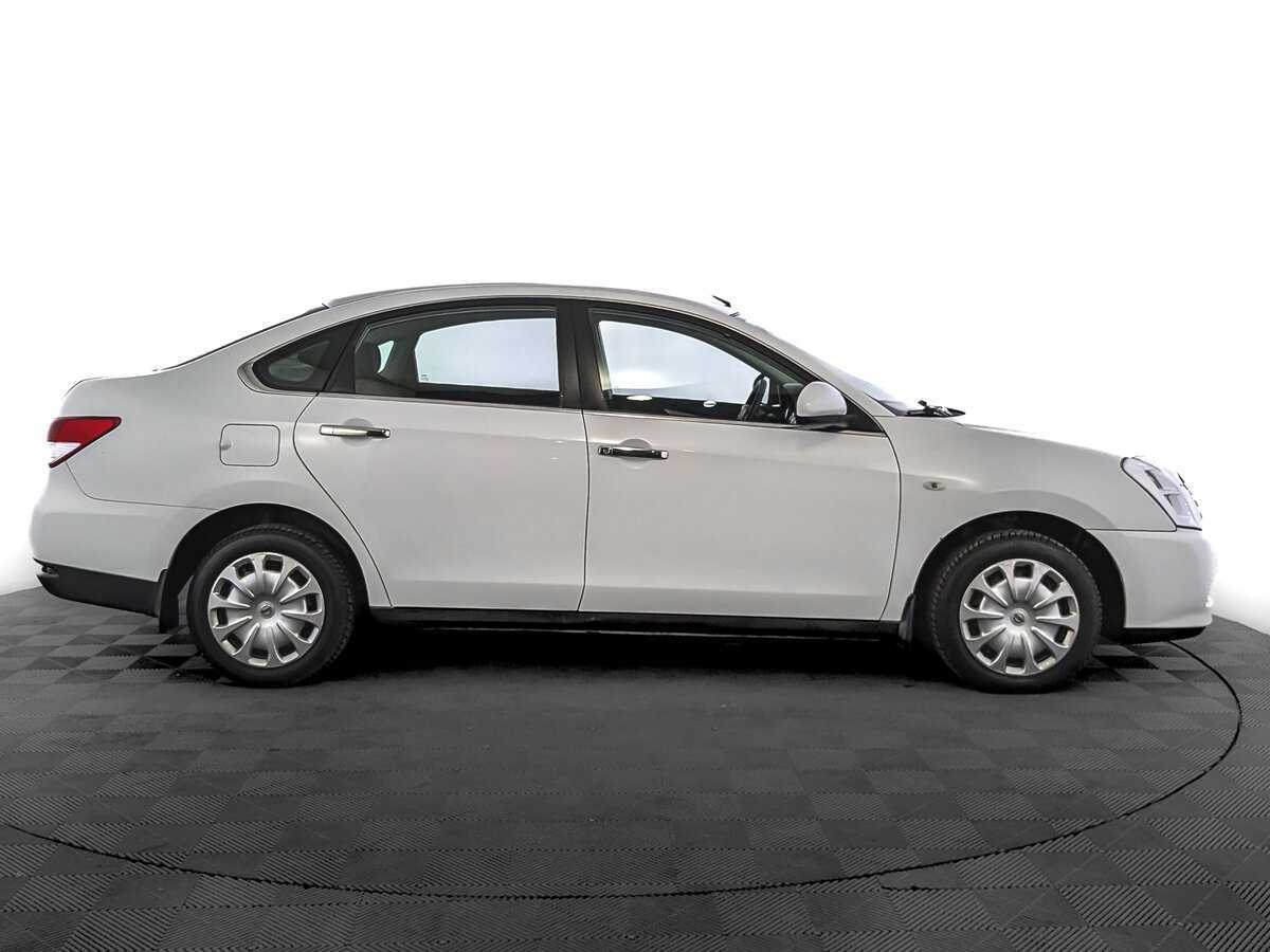 Nissan Almera с пробегом — 2015 год. Фото: #3