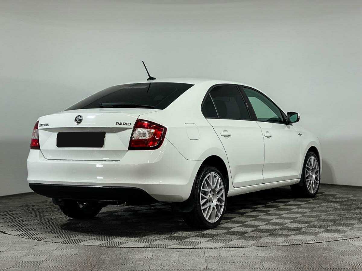 Skoda Rapid с пробегом — 2019 год. Фото: #3