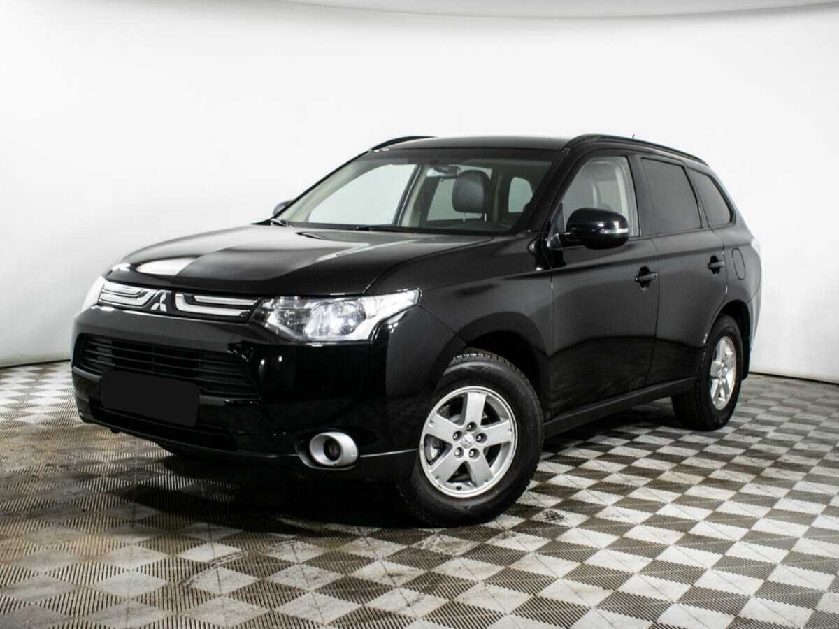 Mitsubishi Outlander с пробегом — 2013 год. Фото: #0