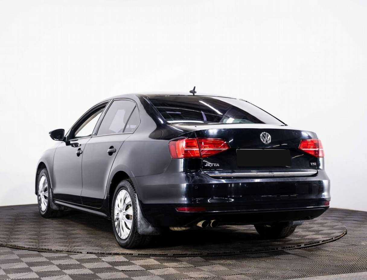 Volkswagen Jetta с пробегом — 2016 год. Фото: #3