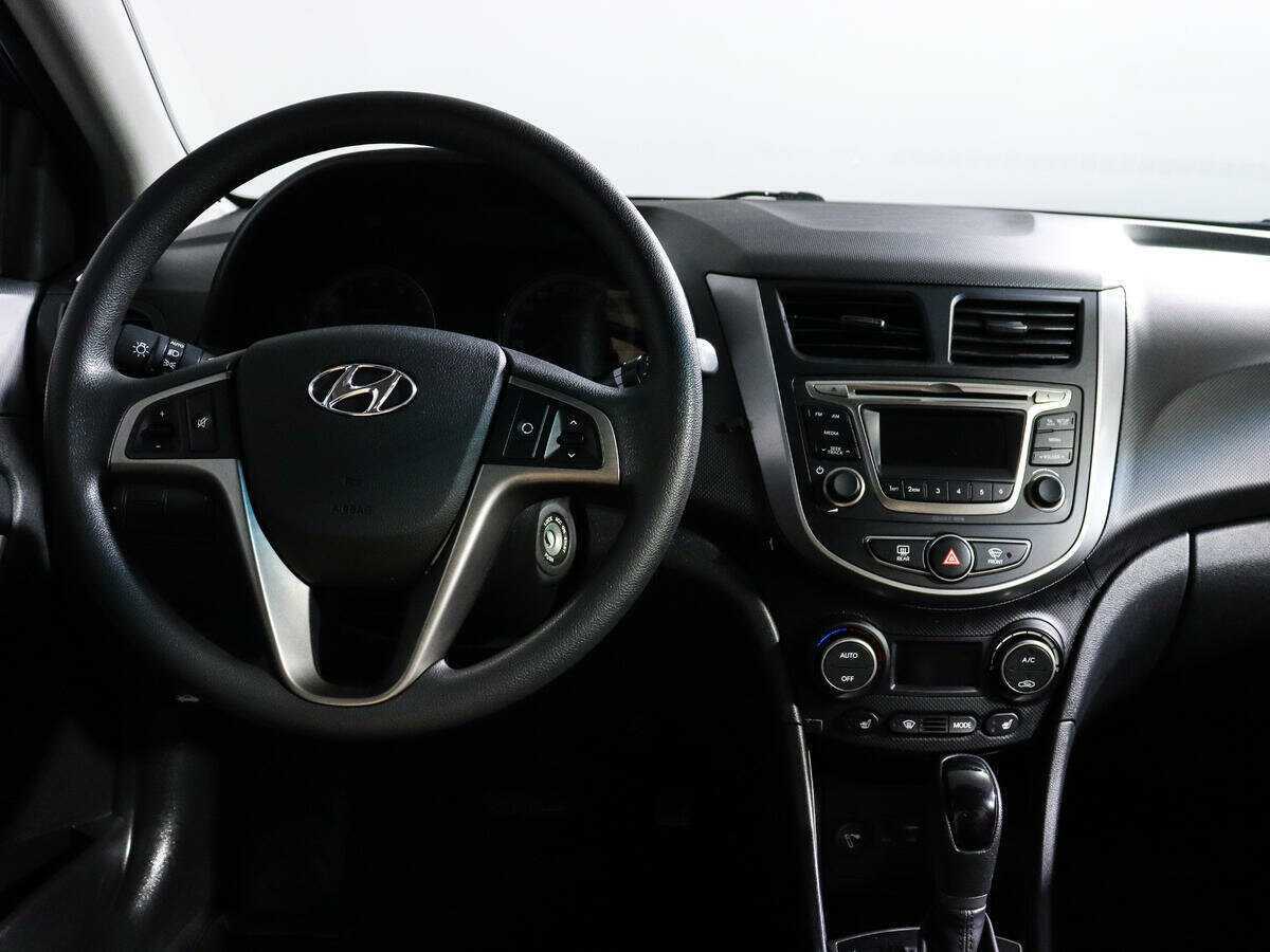 Hyundai Solaris с пробегом — 2016 год. Фото: #9