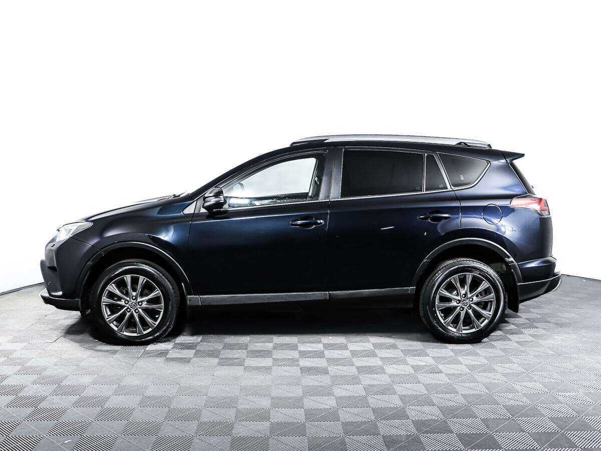 Toyota RAV4 с пробегом — 2018 год. Фото: #7
