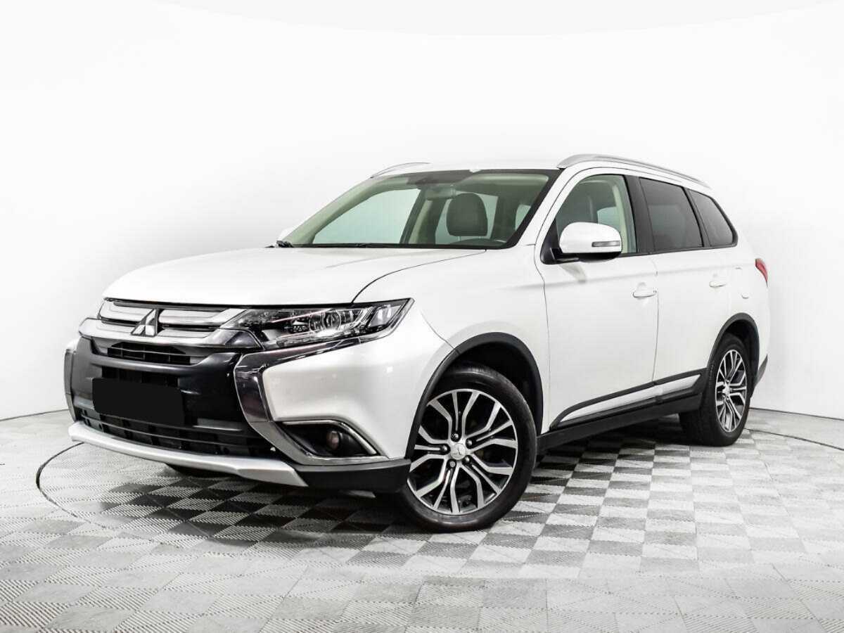 Mitsubishi Outlander с пробегом — 2015 год. Фото: #0