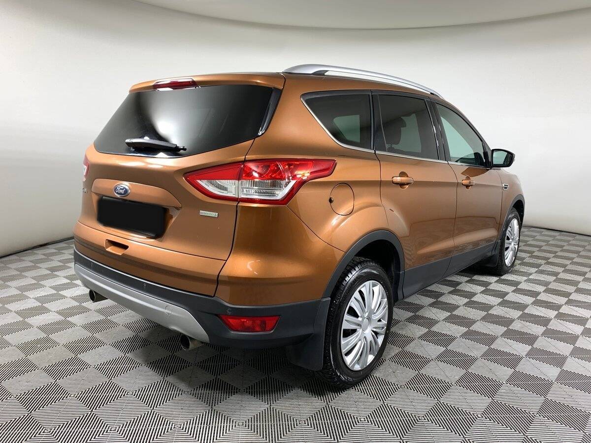 Ford Kuga с пробегом — 2014 год. Фото: #4