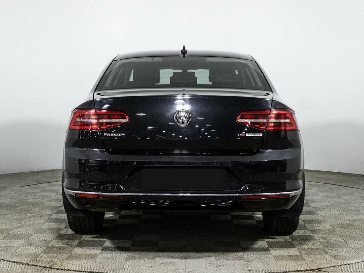 Volkswagen Passat с пробегом — 2016 год. Фото: #5
