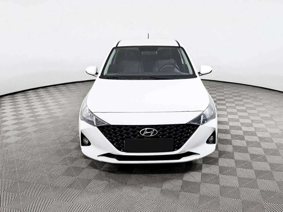 Hyundai Solaris с пробегом — 2021 год. Фото: #1