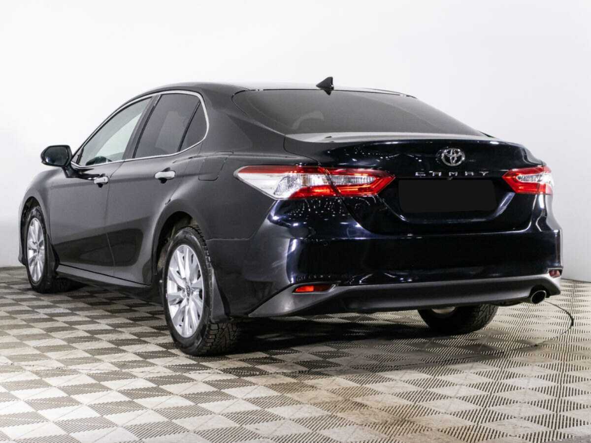 Toyota Camry с пробегом — 2021 год. Фото: #6