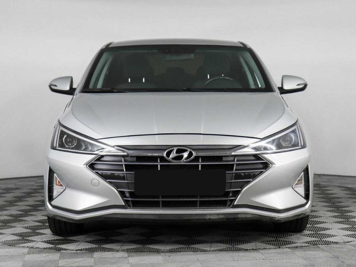 Hyundai Elantra с пробегом — 2019 год. Фото: #1