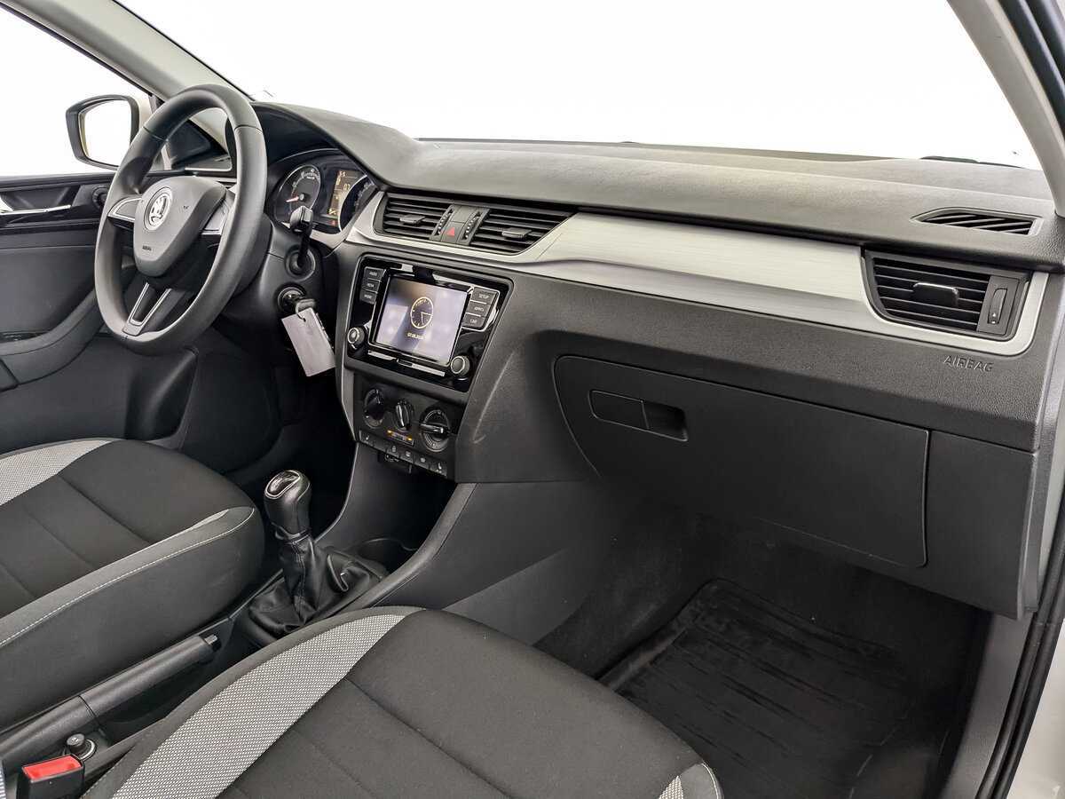 Skoda Rapid с пробегом — 2019 год. Фото: #8