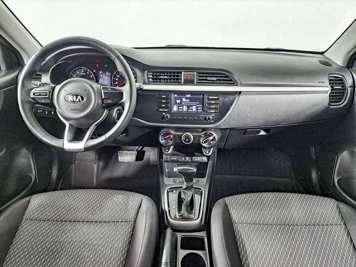 Kia Rio с пробегом — 2017 год. Фото: #11