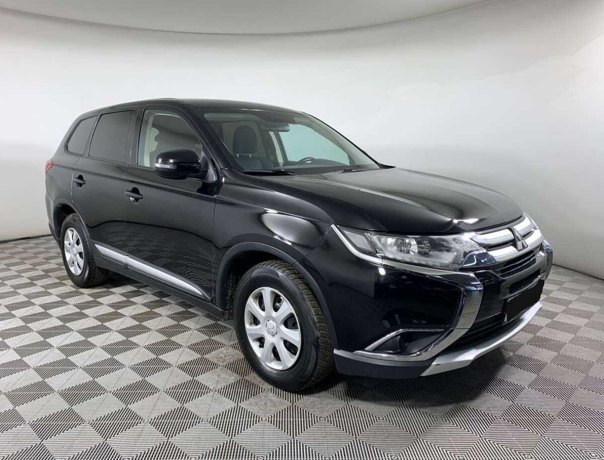 Mitsubishi Outlander с пробегом — 2018 год. Фото: #2