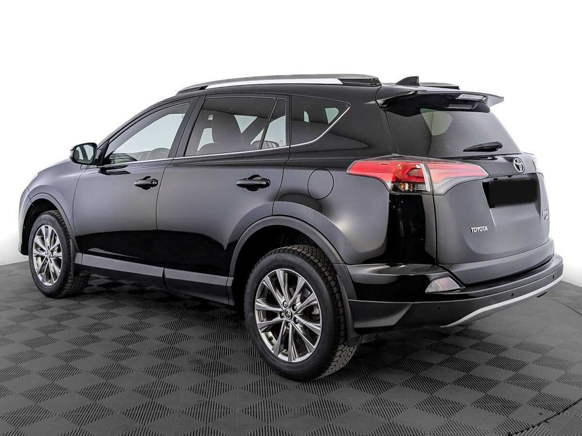 Toyota RAV4 с пробегом — 2017 год. Фото: #6