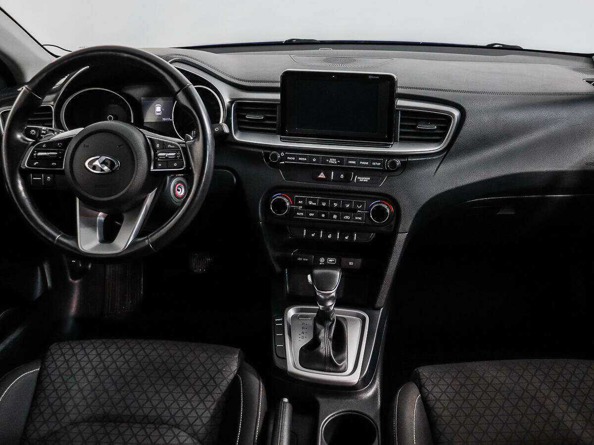 Kia Ceed с пробегом — 2018 год. Фото: #11