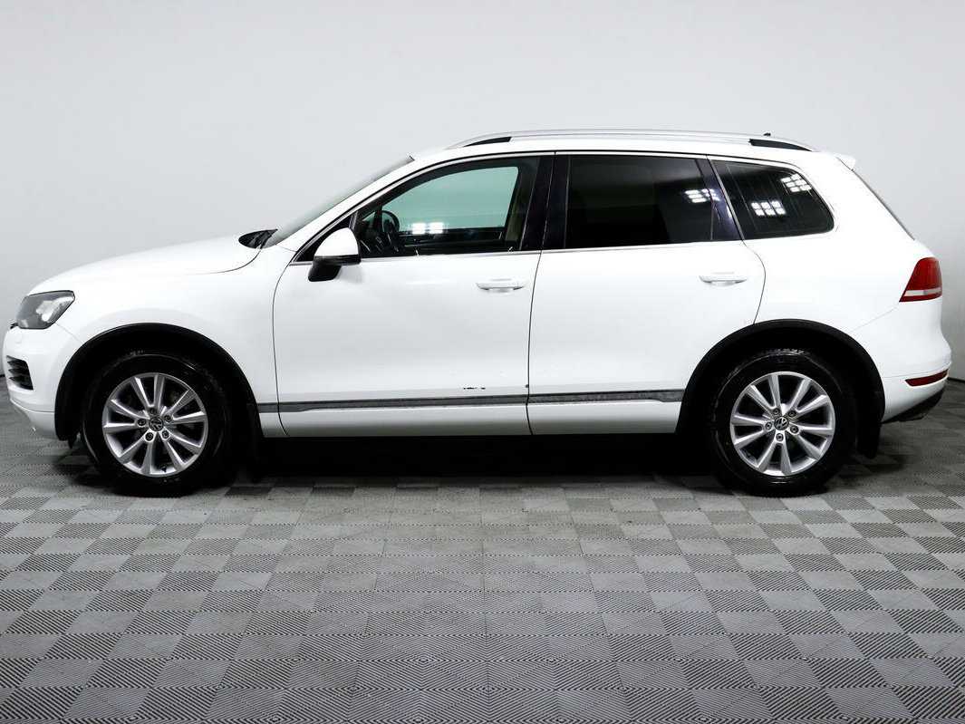 Volkswagen Touareg с пробегом — 2012 год. Фото: #7