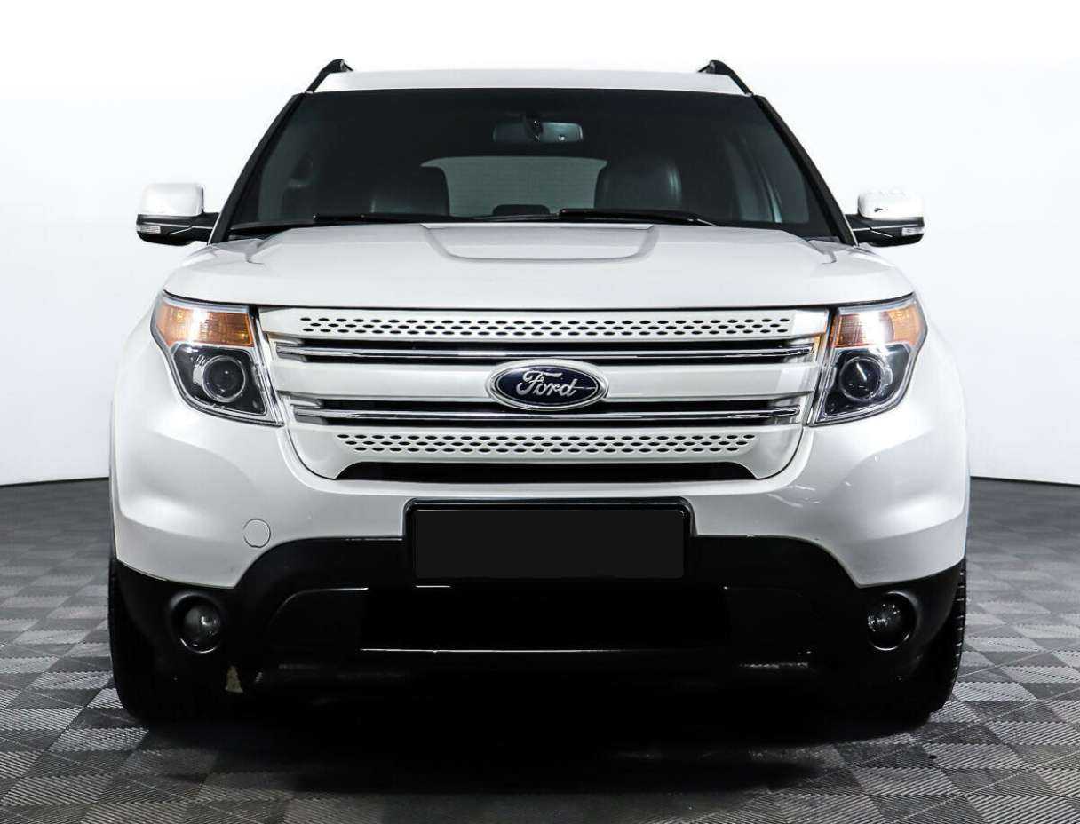 Ford Explorer с пробегом — 2012 год. Фото: #1