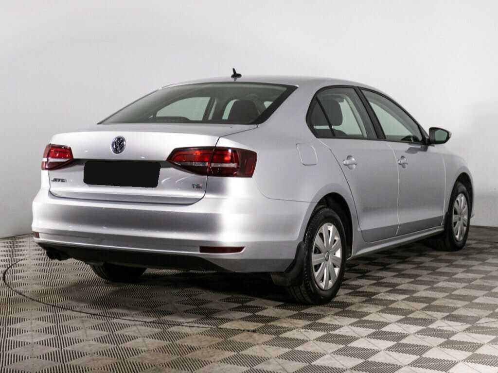 Volkswagen Jetta с пробегом — 2016 год. Фото: #4