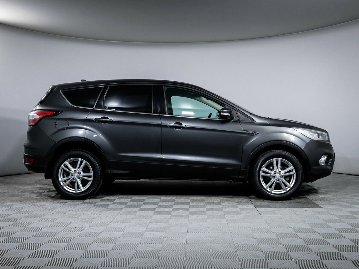 Ford Kuga с пробегом — 2019 год. Фото: #3