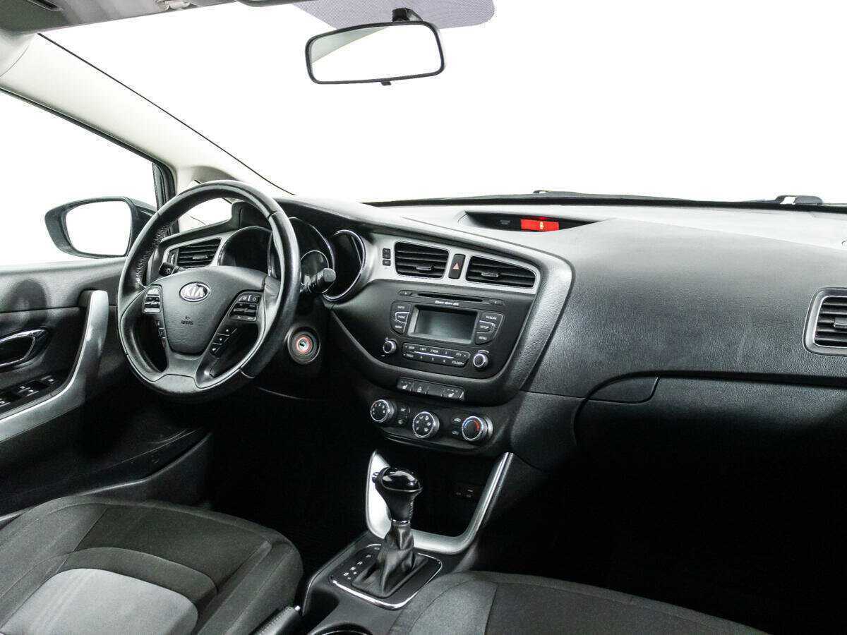 Kia Ceed с пробегом — 2015 год. Фото: #8