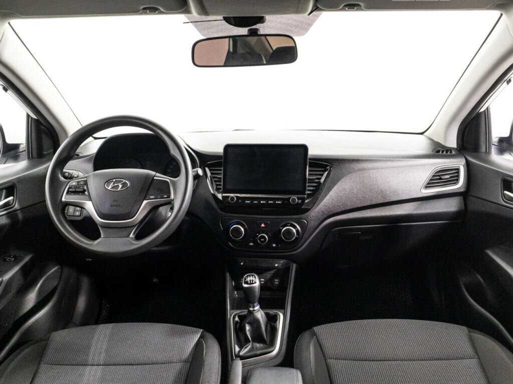 Hyundai Solaris с пробегом — 2017 год. Фото: #12