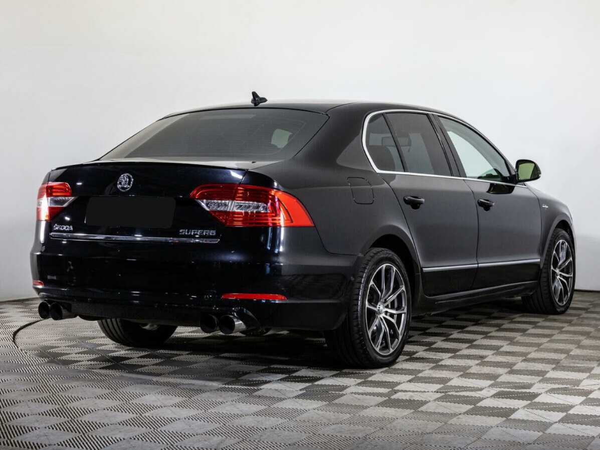 Skoda Superb с пробегом — 2014 год. Фото: #4