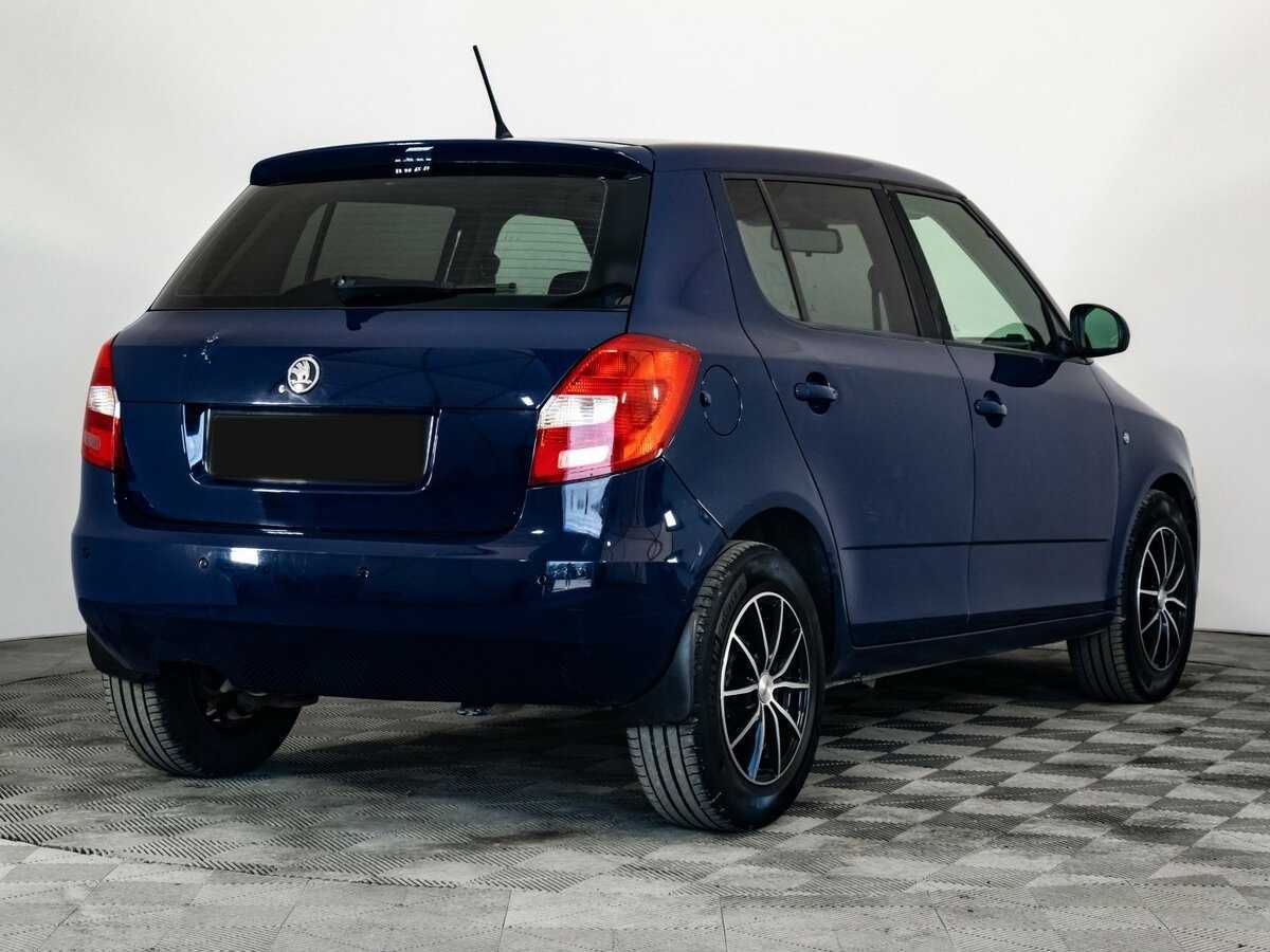 Skoda Fabia с пробегом — 2012 год. Фото: #4