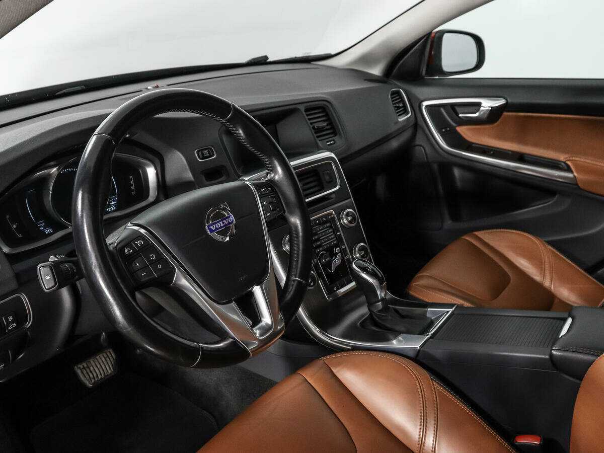 Volvo S60 с пробегом — 2014 год. Фото: #8