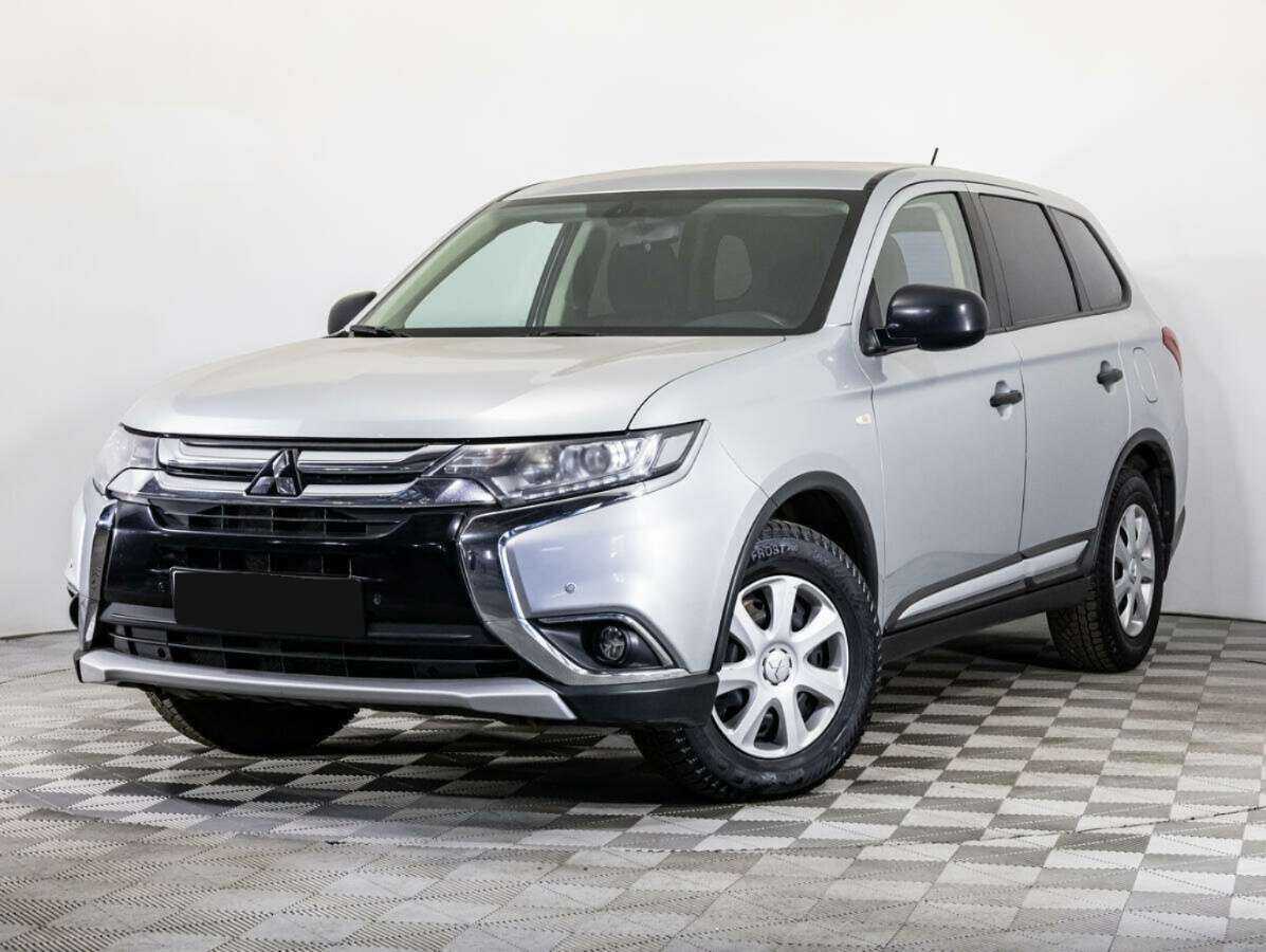 Mitsubishi Outlander с пробегом — 2015 год. Посмотреть фото