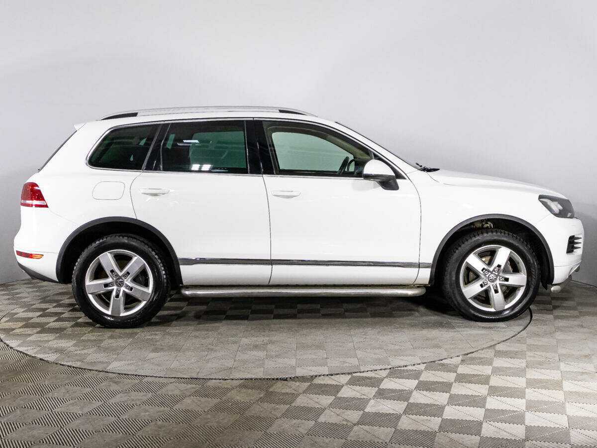 Volkswagen Touareg с пробегом — 2013 год. Фото: #3