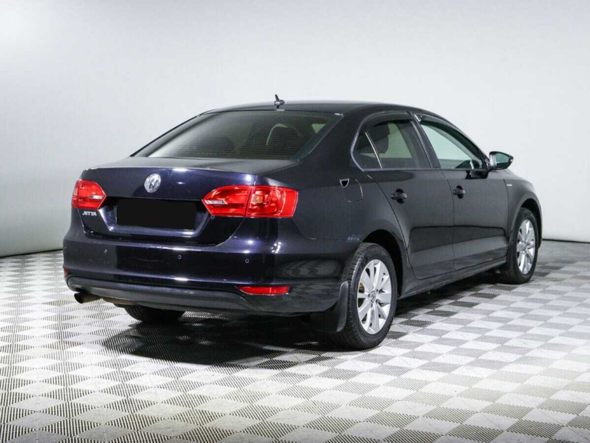 Volkswagen Jetta с пробегом — 2013 год. Фото: #3
